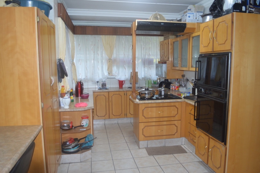 5 Bedroom Property for Sale in Wilkoppies North West